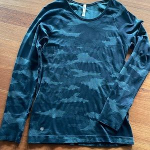 Athleta camo long sleeve top
